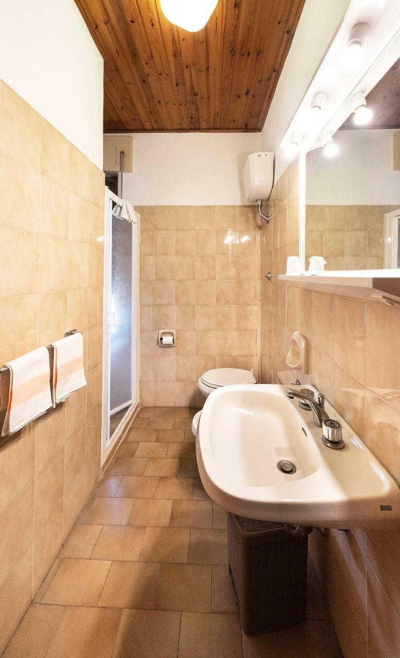 Hotel Aurelia Tarquinia Bagian luar foto