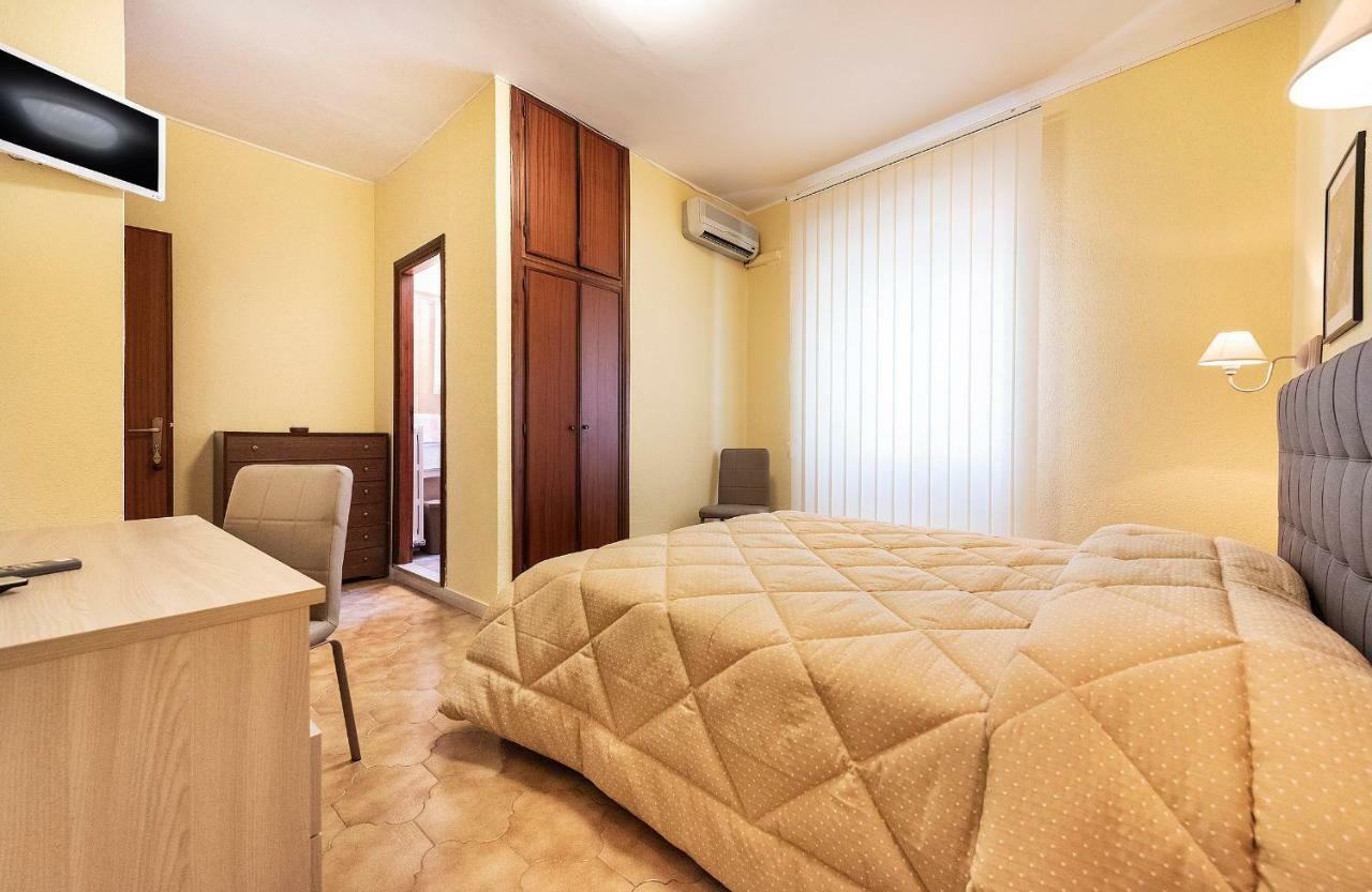 Hotel Aurelia Tarquinia Bagian luar foto