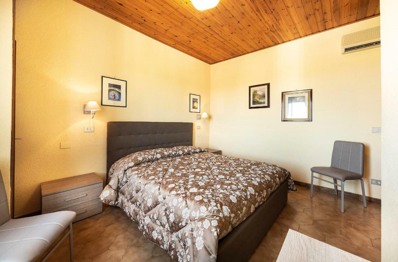 Hotel Aurelia Tarquinia Bagian luar foto
